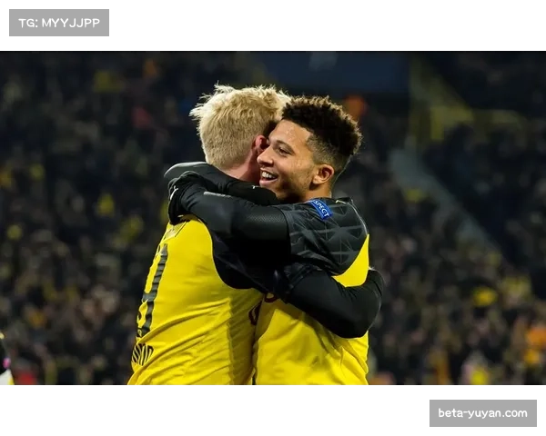 多特边路人员调整 莱尔森斯文松担任翼卫提供宽度支持